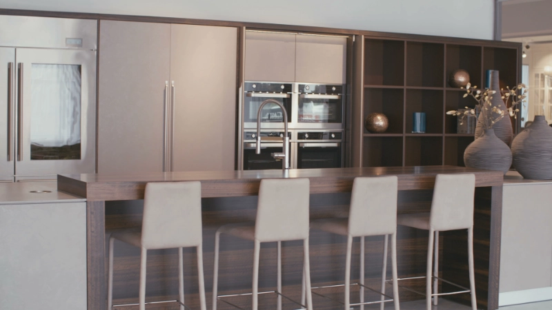 tracking-shot-of-a-large-luxury-kitchen-SBI-351572636